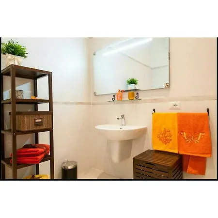 Domus Ines San Pietro Apartament *